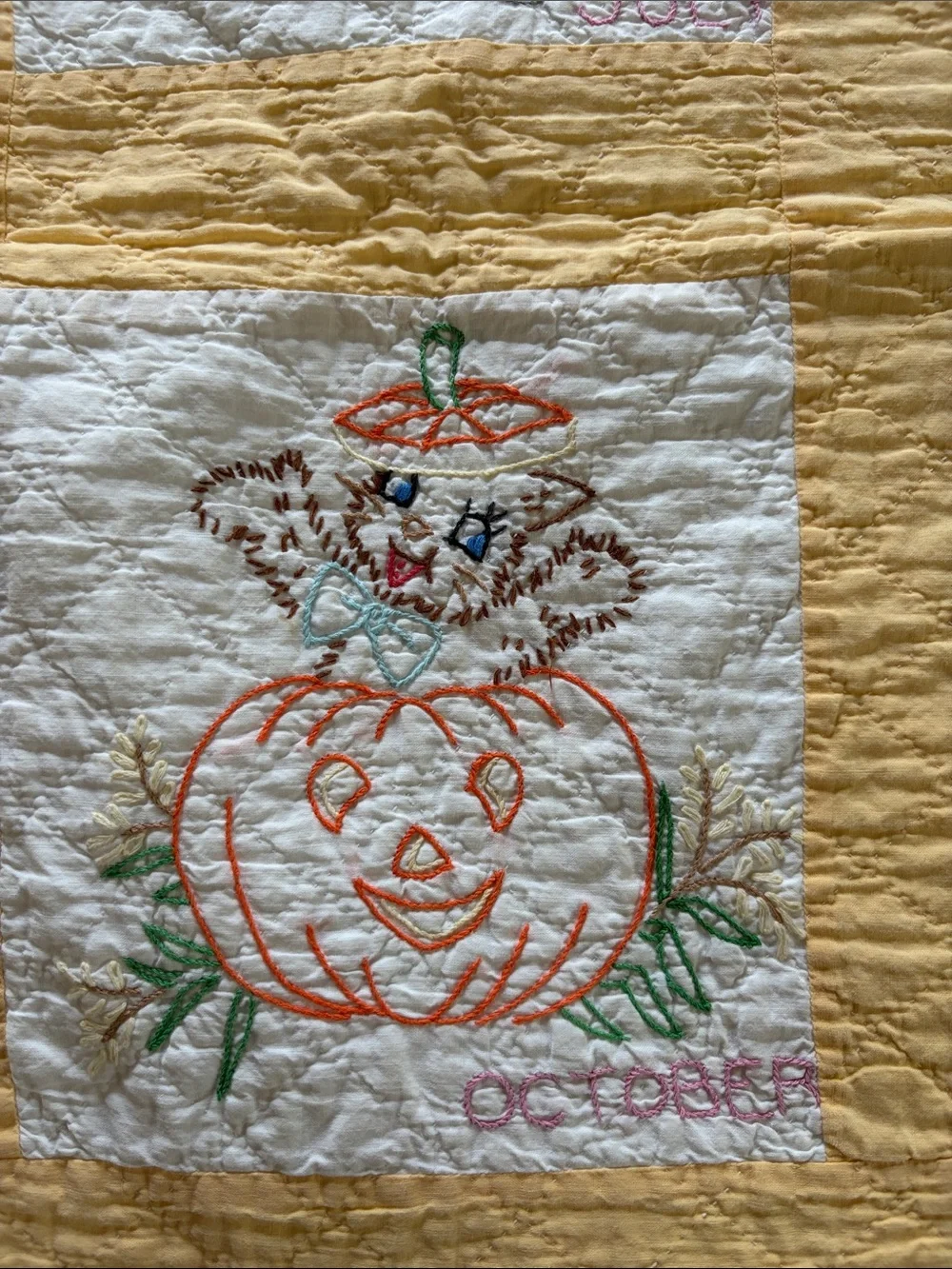 Vintage Embroidered Kitten Quilt Panel Throw - Yellow & White